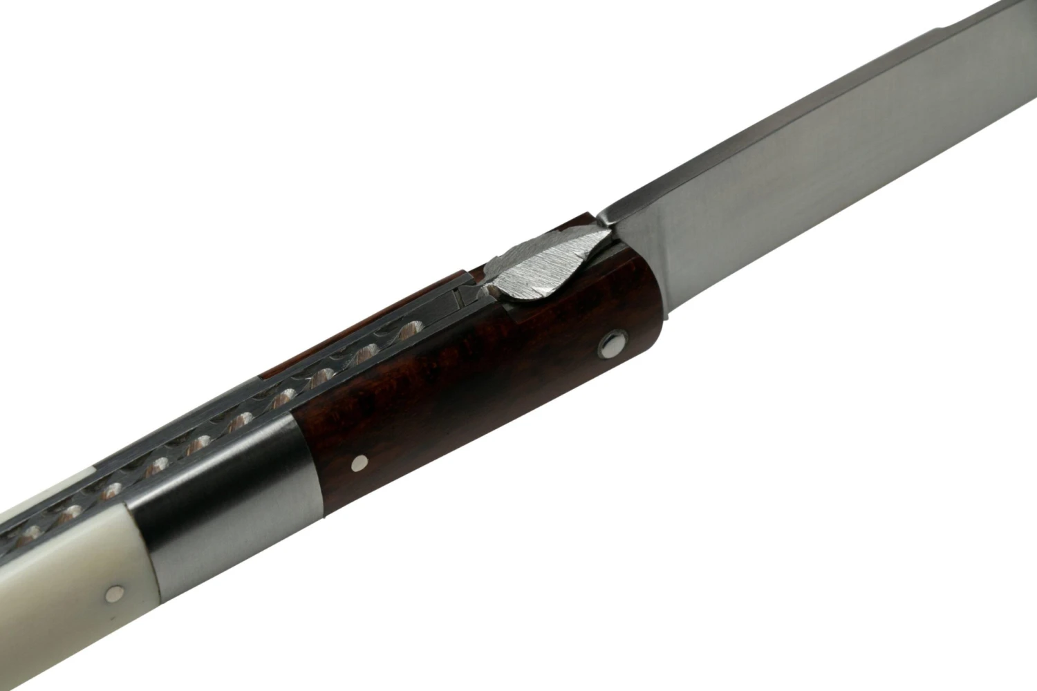 Laguiole En Aubrac Sauveterre A511MAOI Amourette, Bone, Navaja 8 Laguiole En Aubrac Sauveterre A511MAOI Amourette, Bone, Navaja - Image 6